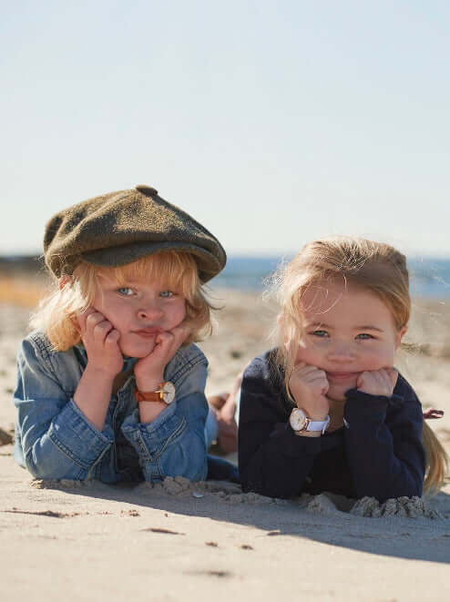 Barnklocka i guld och rosé, 28 mm på flicka och pojke 5 år.